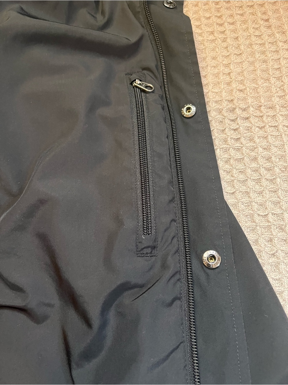 The North Face Men's Black HyVent
Jacket Size S - Picture 8 of 12